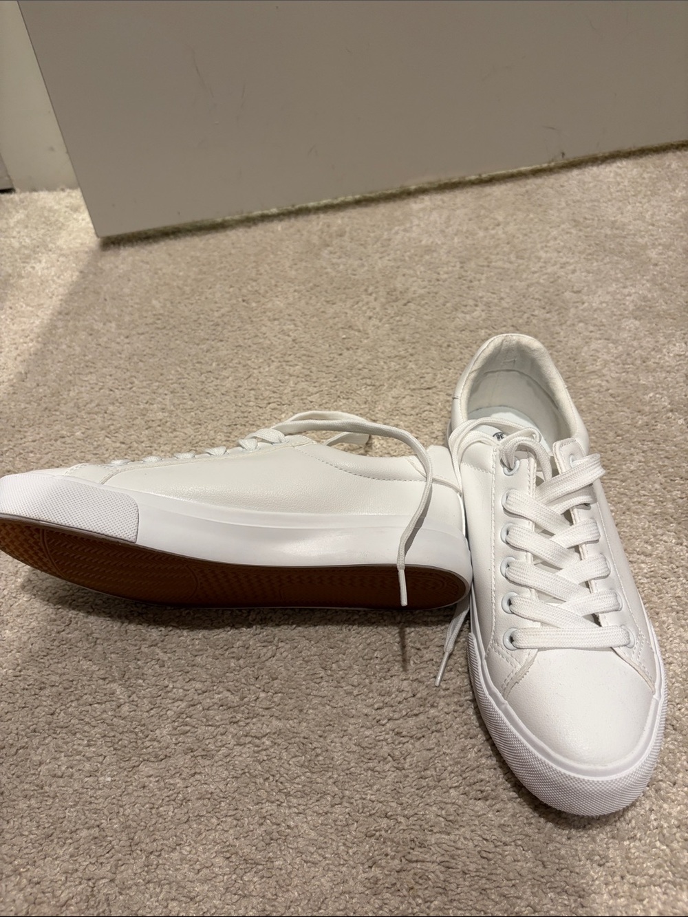 NWOT white sneakers